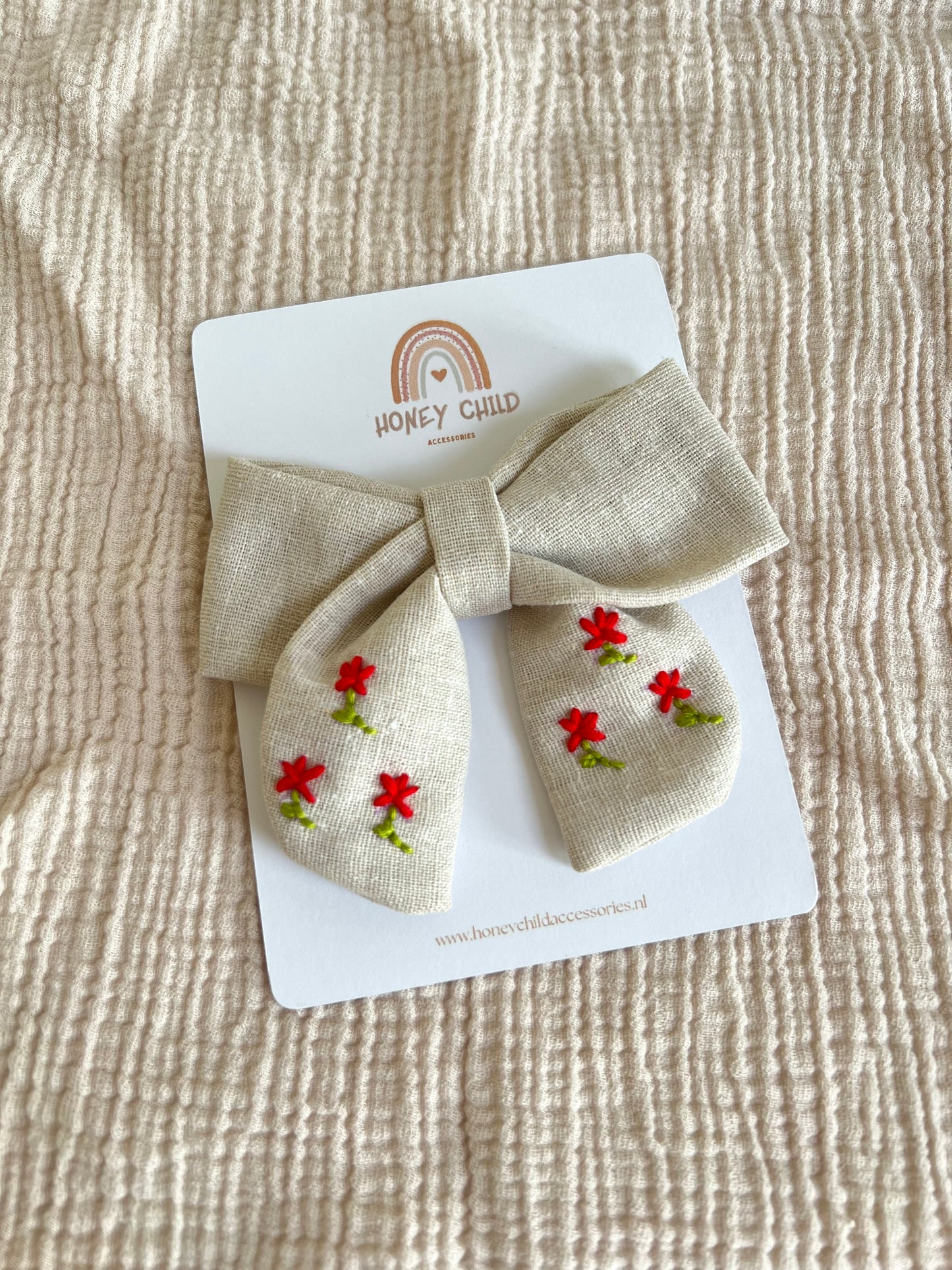 Liv Blossom Line Bow