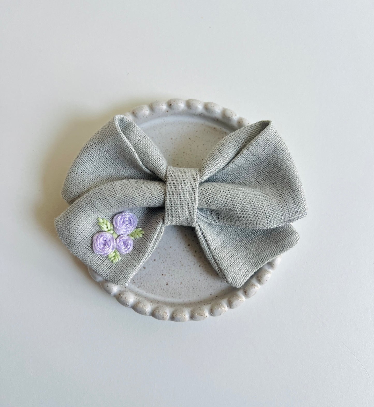Tess embroidery hair bow/ Large