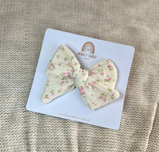 Mila hair bows