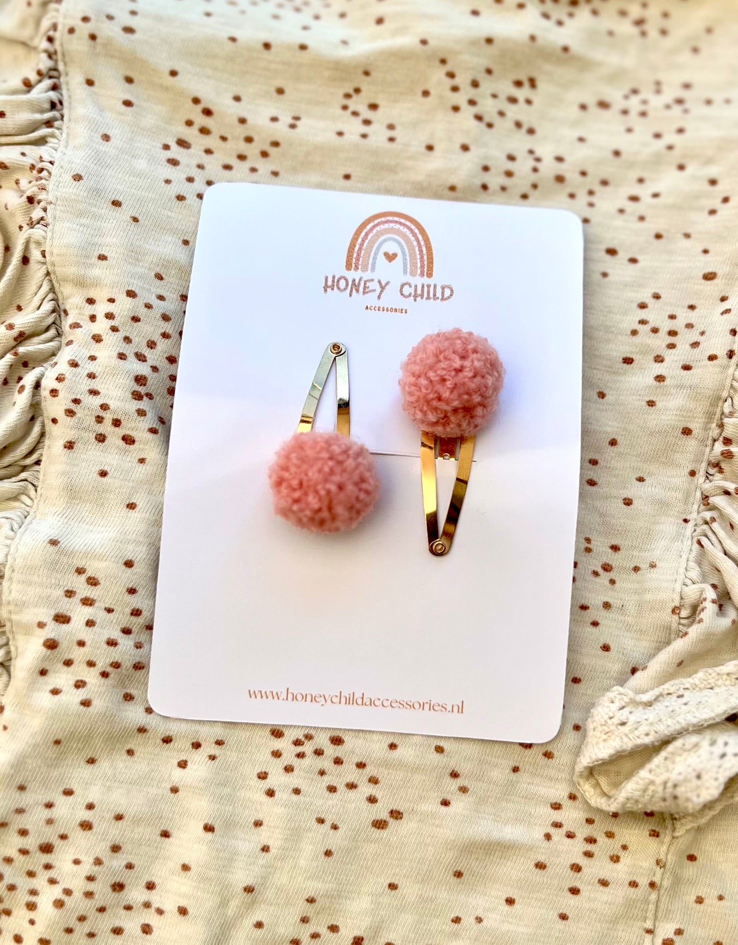 Pompom hair clips