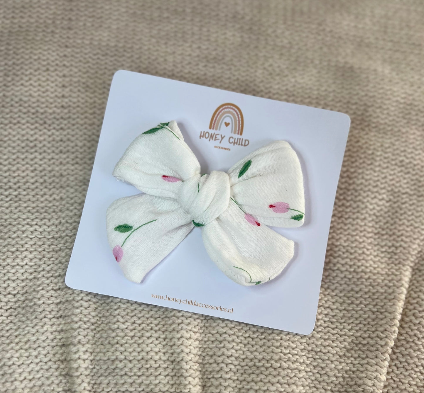 Mila hair bows